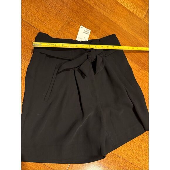 NWT H&M Women’s High Waisted Black Dress Shorts with Undetachable Sash Tie Sz 4 - Picture 6 of 10